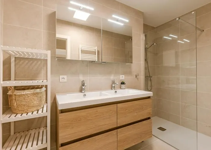 Vakantiehuis Huswell - Bright In Sky Garden With Terrace