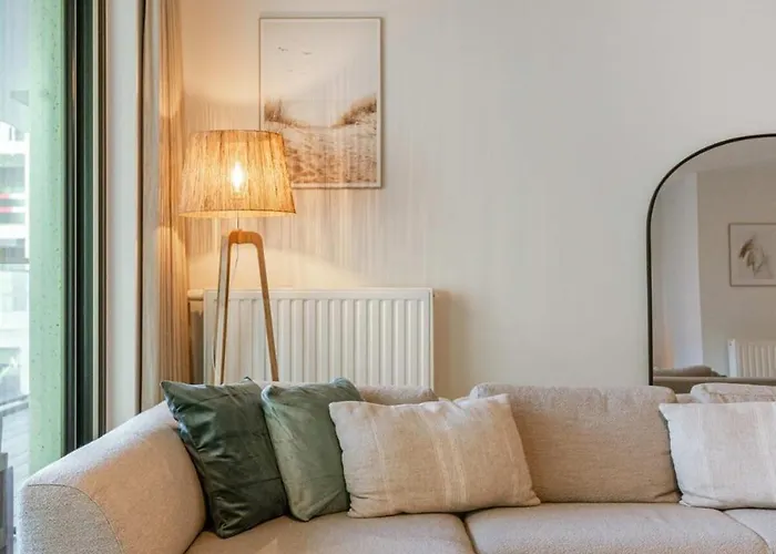 펜션 Huswell - Bright In Sky Garden With Terrace 오스텐드