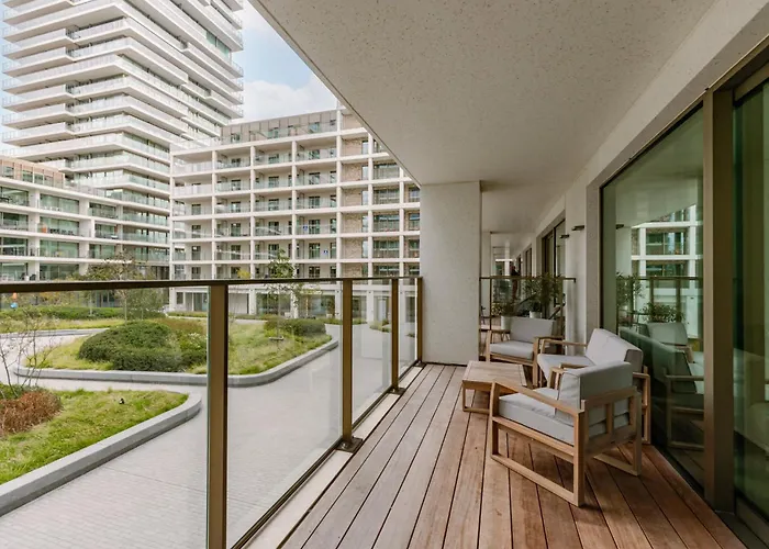 펜션 Huswell - Bright In Sky Garden With Terrace 오스텐드